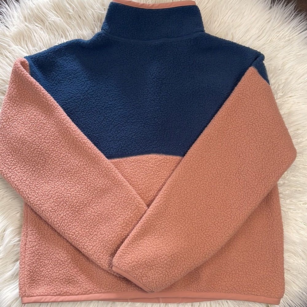 The North Face Women's Cragmont Fleece
1/4 Snap Pullover - Size: Medium NWOT - Picture 14 of 14